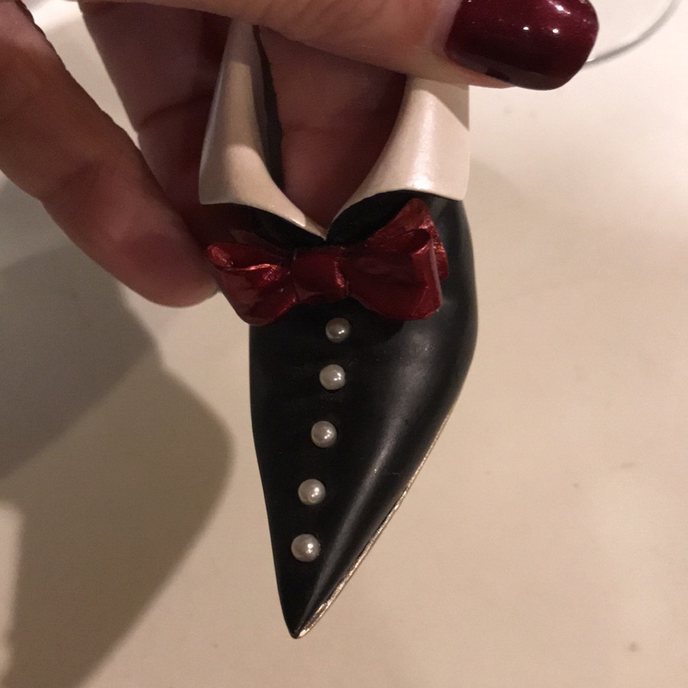 Just the Right Shoe Collectible. Design called Black Tie.  Item # 25618. No Box. - Picture 8 of 11